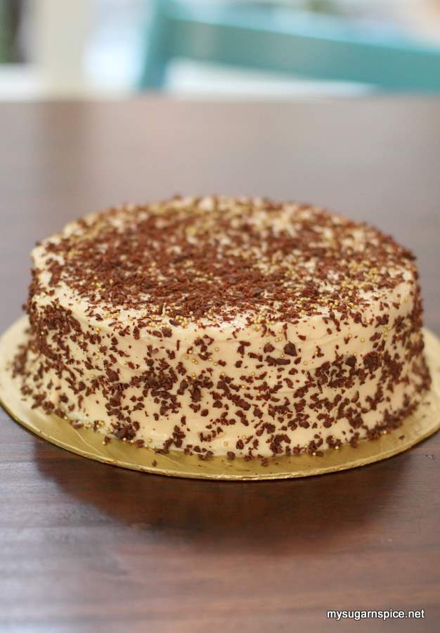 Sponge cake with soy bean frosting